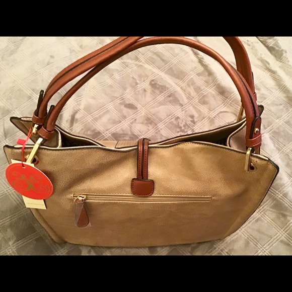 The Ultimate Handbag‼️ 👜 - Picture 4 of 8